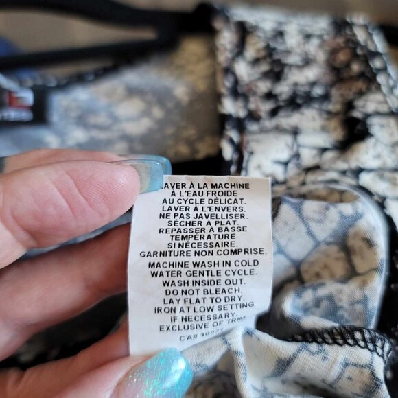 Laura Petites Brown, Black and Tan Animal Print Ruffle tank top EUC - Picture 4 of 6